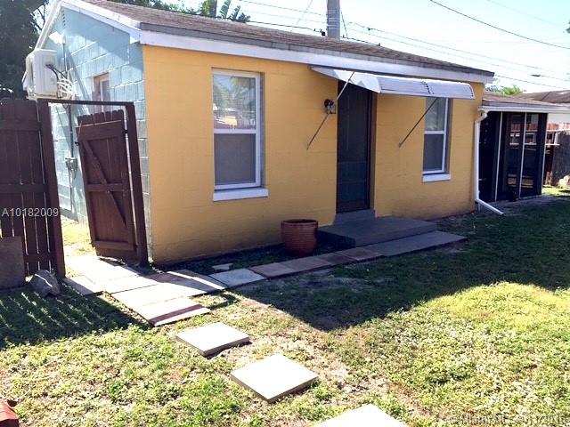 Free standing 1 bed/1 bath, SUPER CLEAN & freshly painted, large fenced yd ready for new tenant. W/D in a fully screened outside area. Split system, wall mounted, super quiet & efficient a/c units (1 in living rm, 1 in bed). Lg walk-in closet, tankless hot water heater. Rent incl water & lawn care. This is the REAR unit, entrance is in the back 1 street just south of Cleveland Street. Pet fee $500 approved on a case-by case basis. ($250 non refundable, $250 refundable w/no damage. No Smoking permitted.