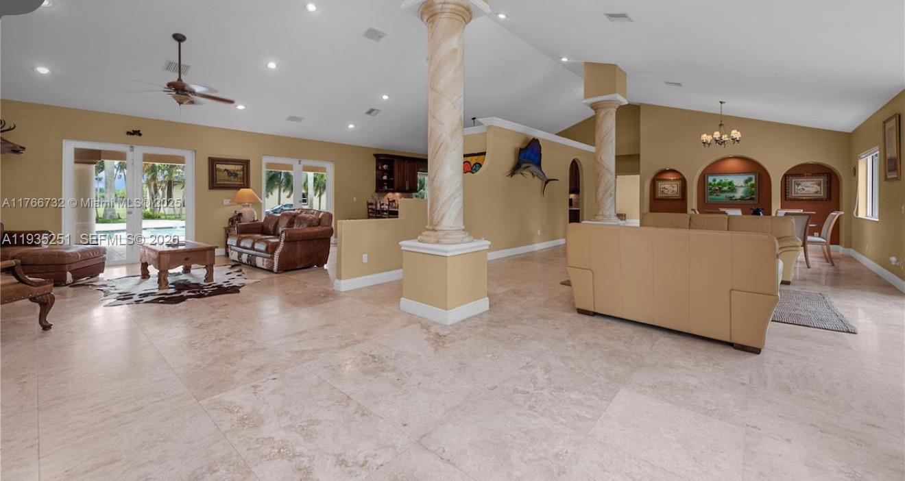 exclusive redlands - Residential