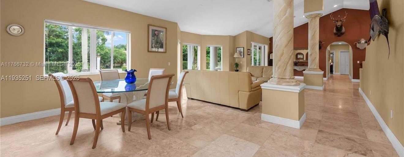 exclusive redlands - Residential