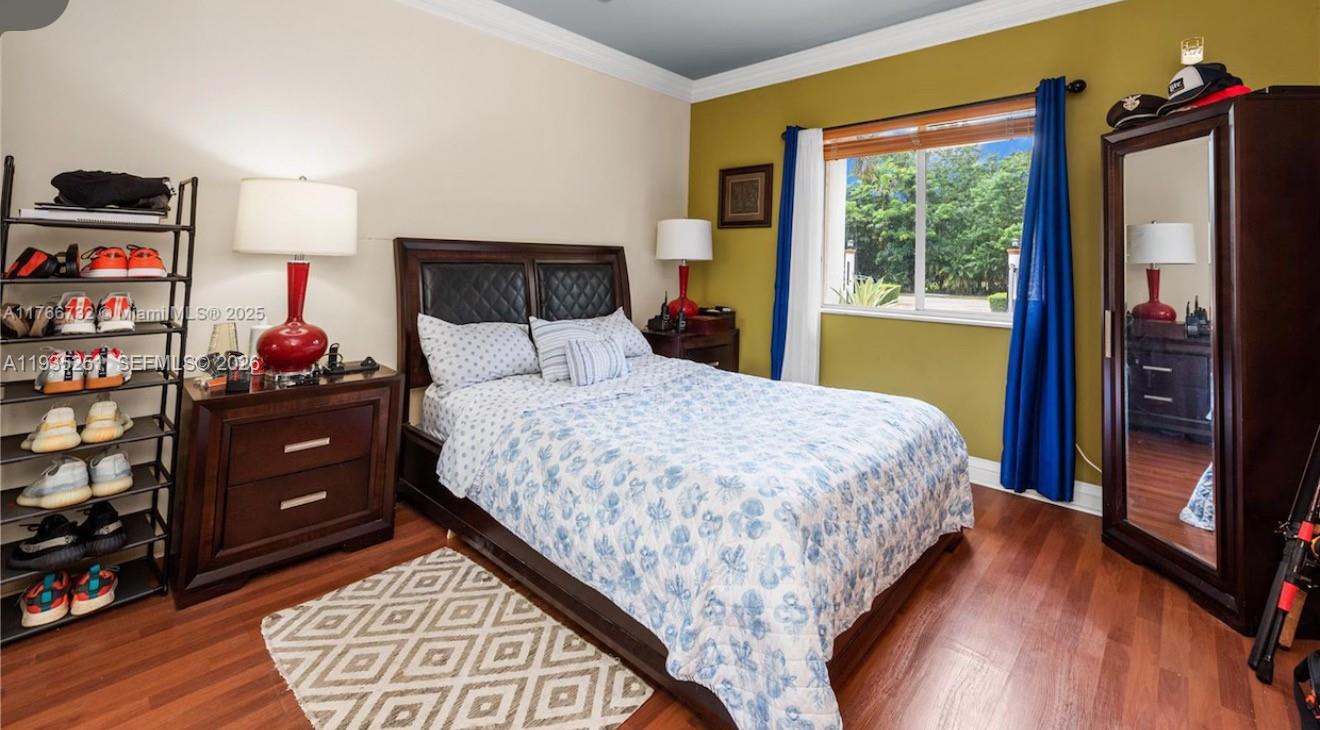 exclusive redlands - Residential