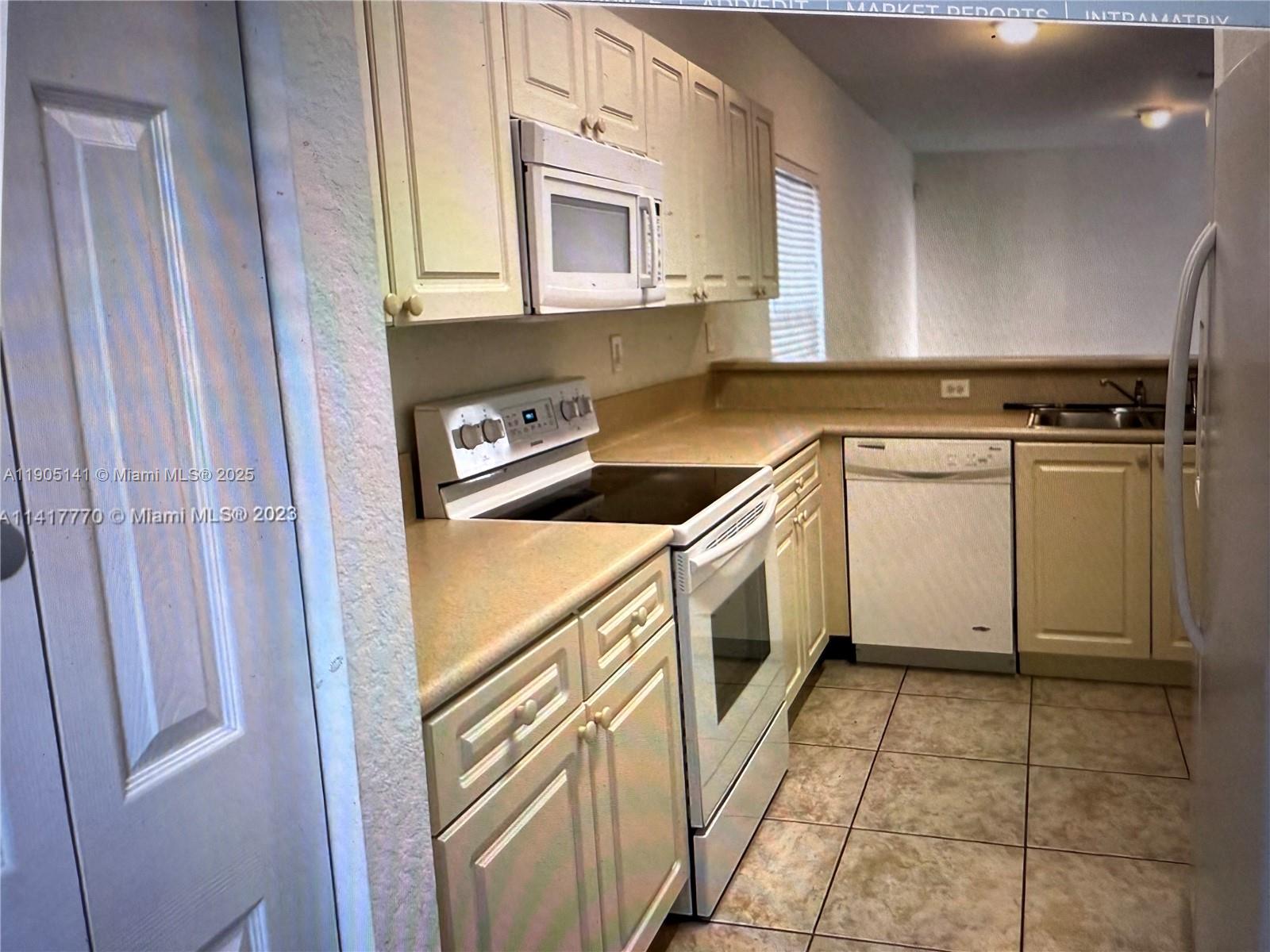 LAS TERRAZAS AT VIZCAYA - Residential Lease