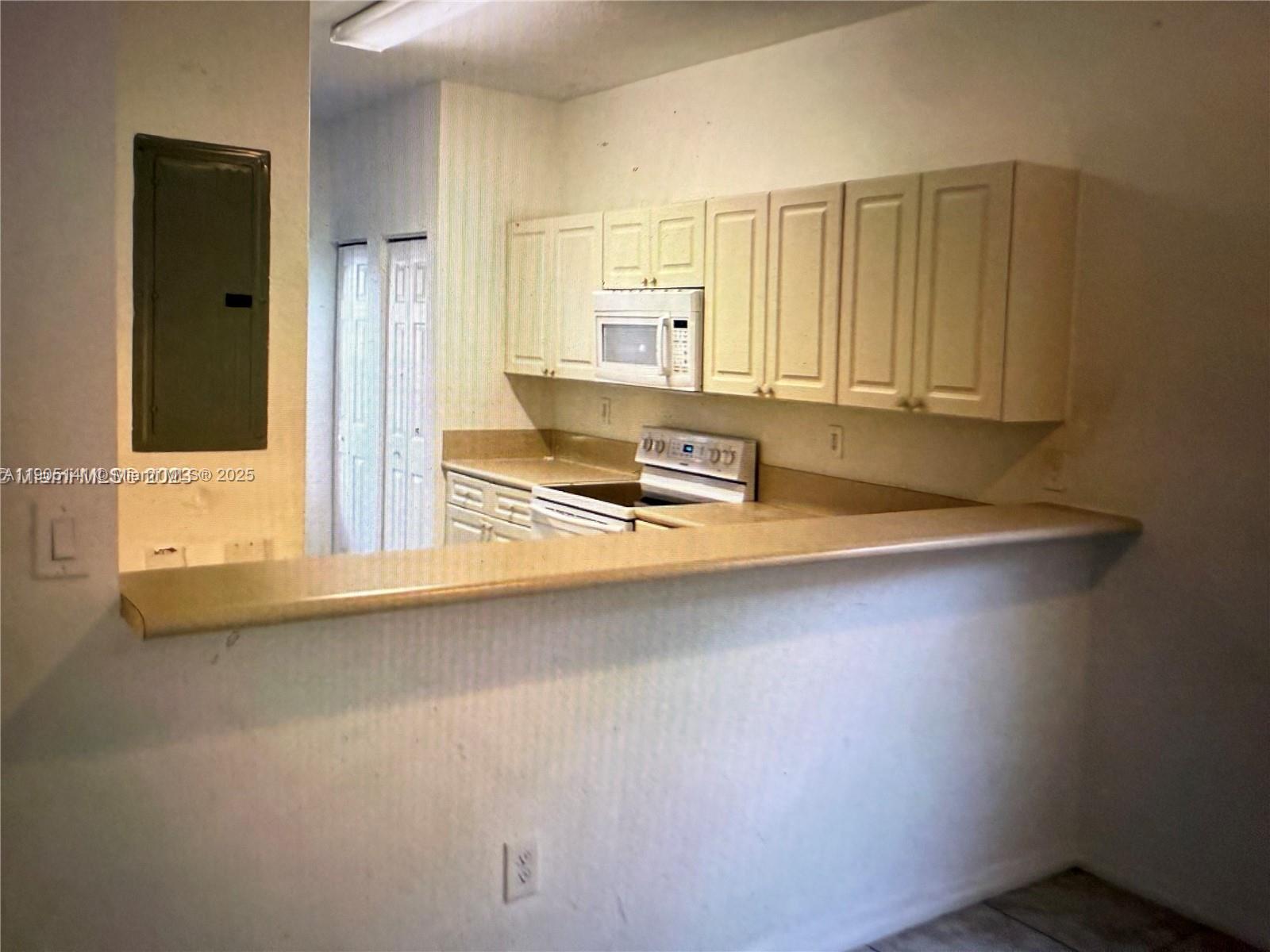 LAS TERRAZAS AT VIZCAYA - Residential Lease