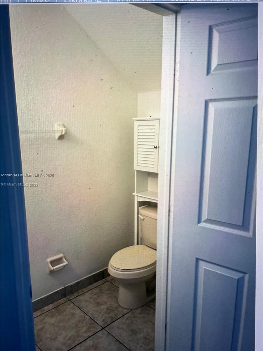 LAS TERRAZAS AT VIZCAYA - Residential Lease