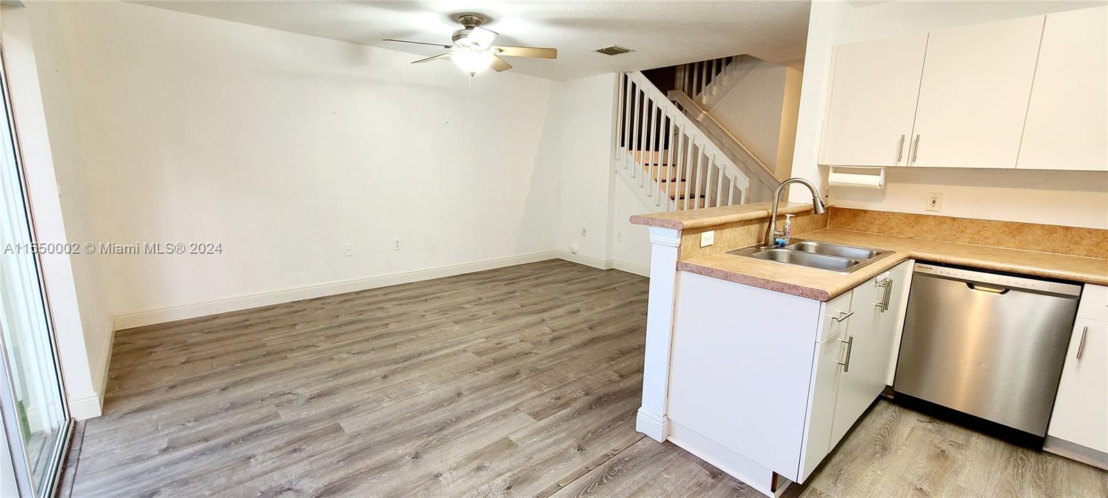 WASHINGTON COURT VILLAS - Residential Lease