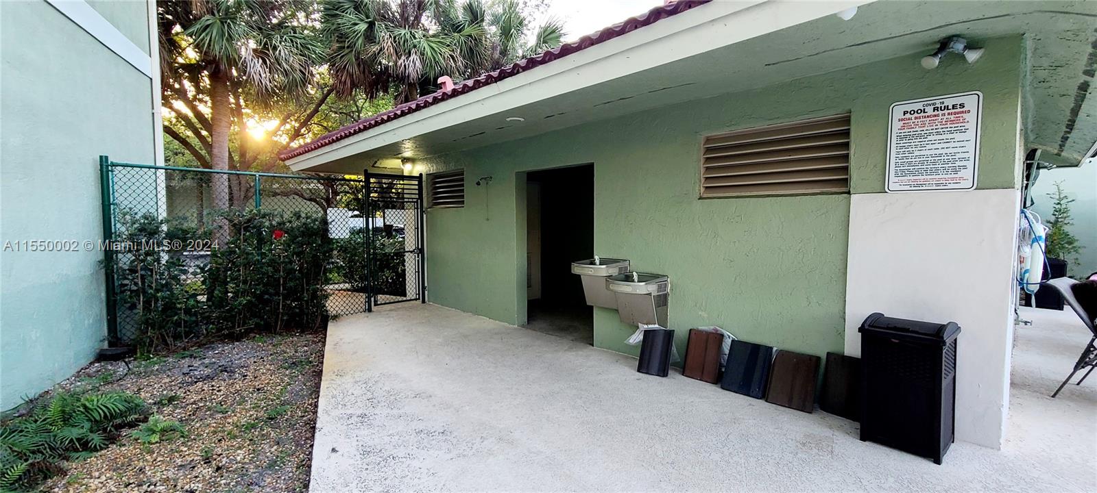 WASHINGTON COURT VILLAS - Residential Lease
