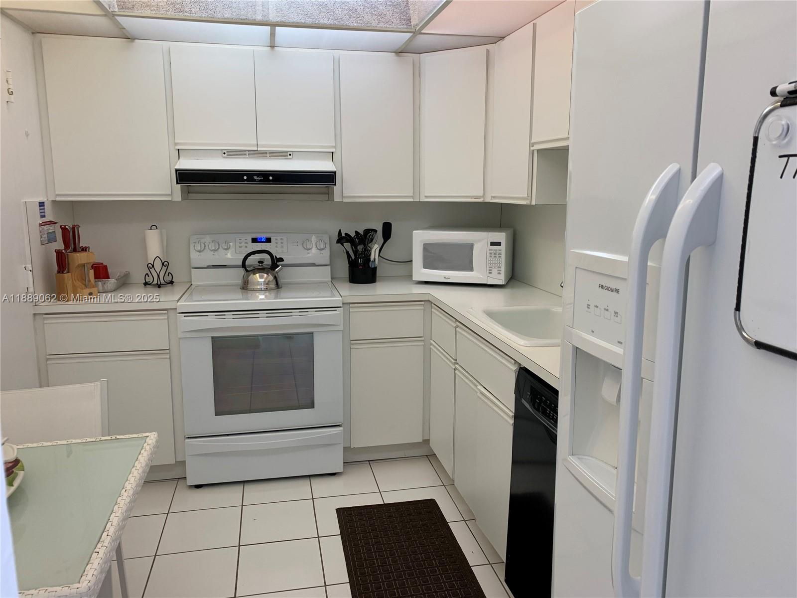 HEMISPHERES CONDO - Residential Lease