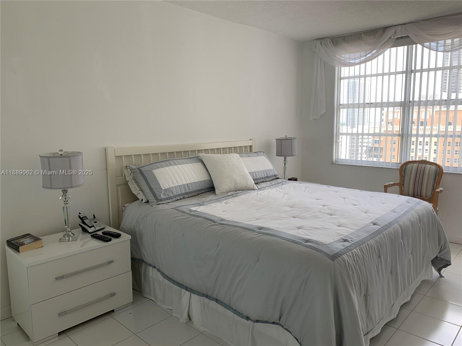 HEMISPHERES CONDO - Residential Lease