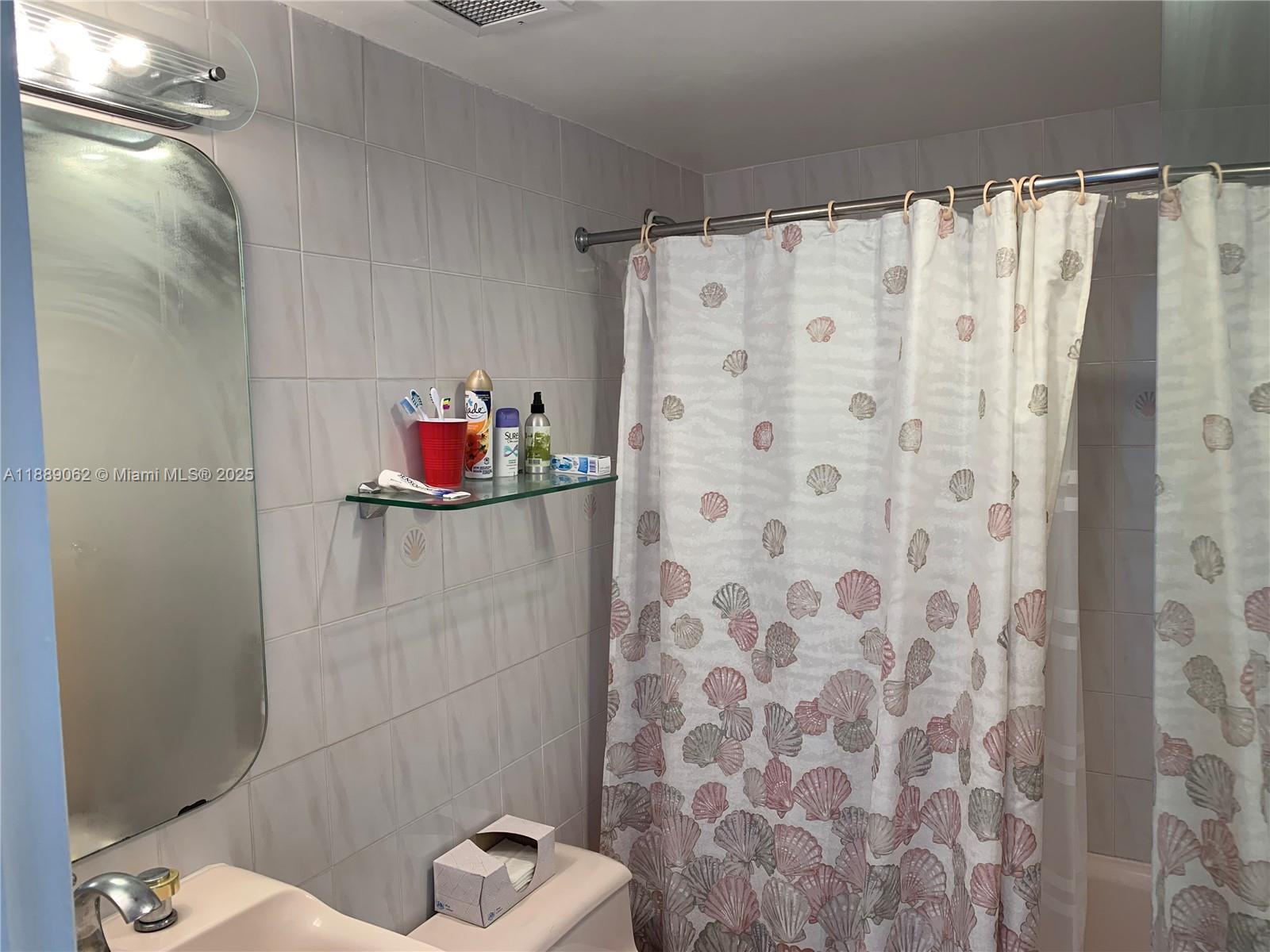HEMISPHERES CONDO - Residential Lease