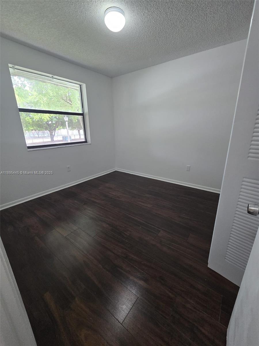 BANYAN TREE FIVE CONDO - Residential