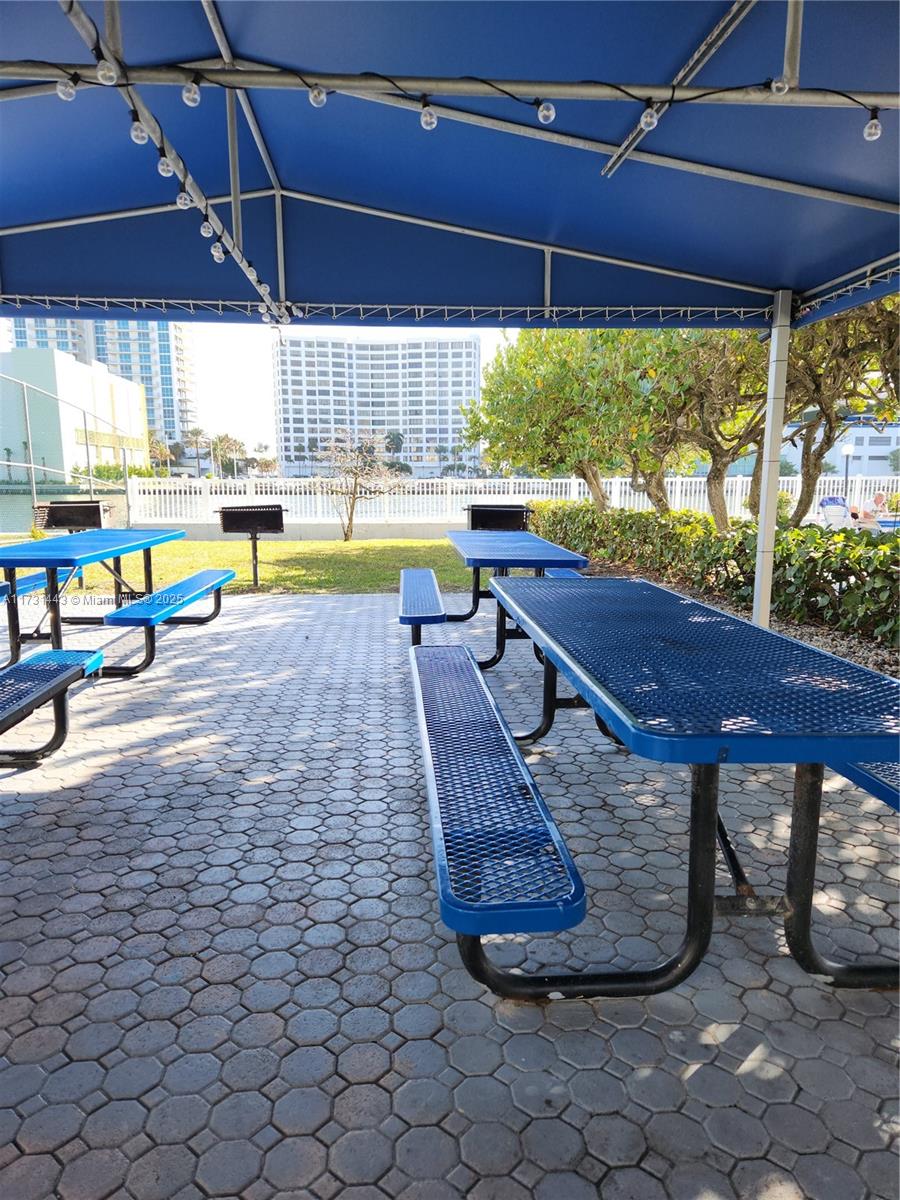 TOWERS OF OCEANVIEW SOUTH - Residential