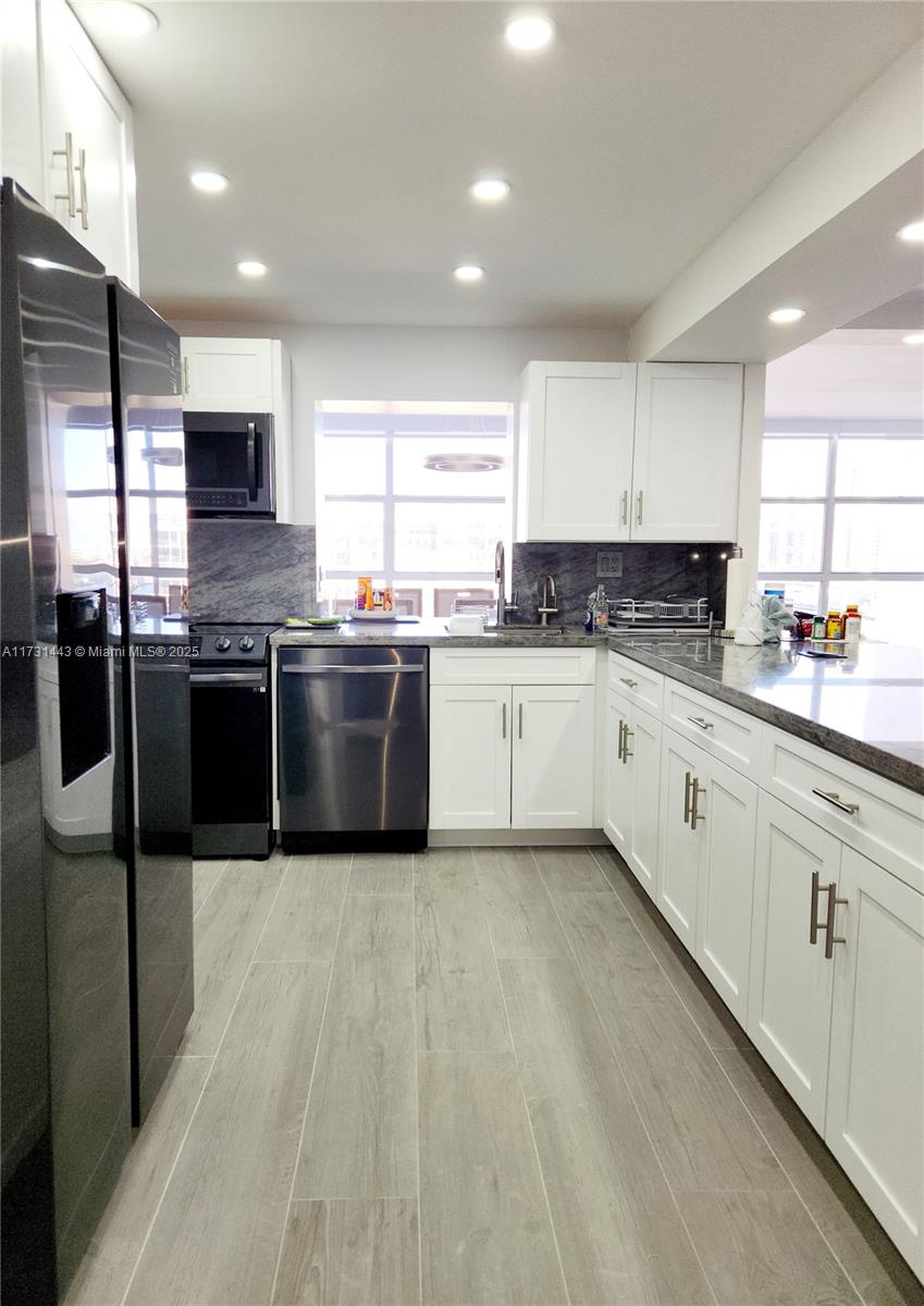 TOWERS OF OCEANVIEW SOUTH - Residential