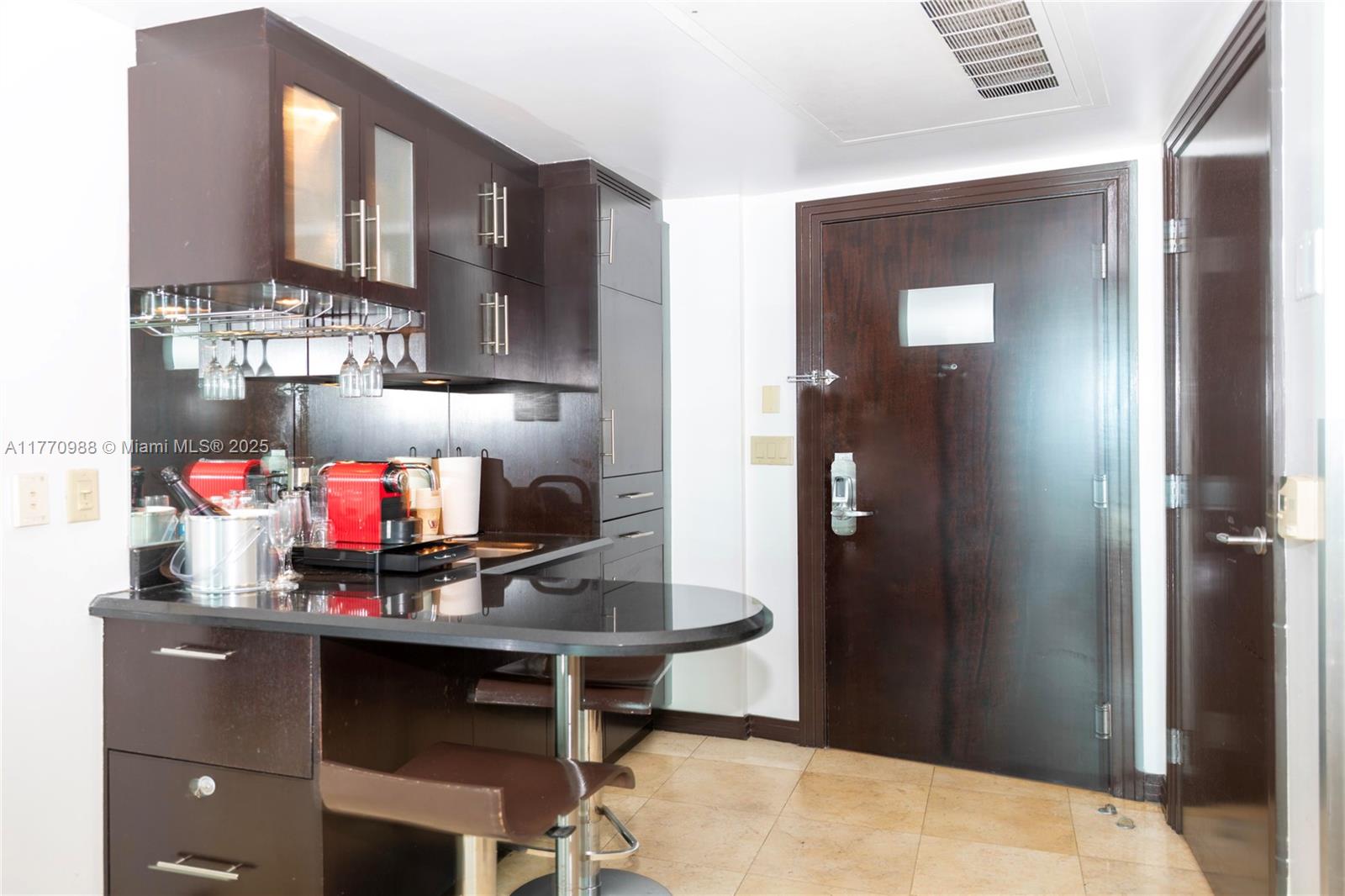 DE SOLEIL S BCH RESIDENTI - Residential