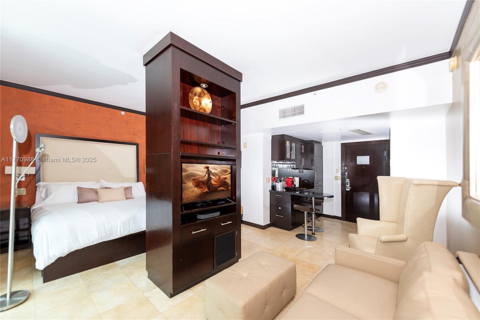 DE SOLEIL S BCH RESIDENTI - Residential