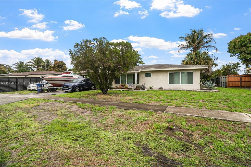 Photo of 400 Long Island Ave, Fort Lauderdale, FL 33312 (MLS # A11984081)