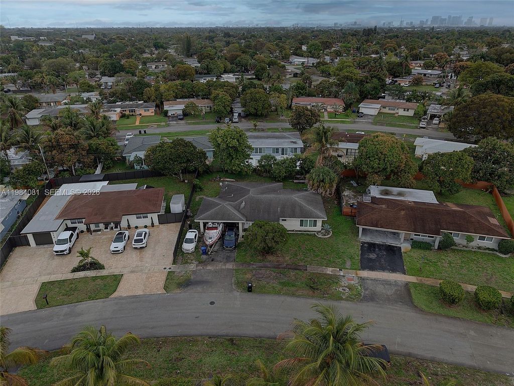 Photo of 400 Long Island Ave, Fort Lauderdale, FL 33312 (MLS # A11984081)