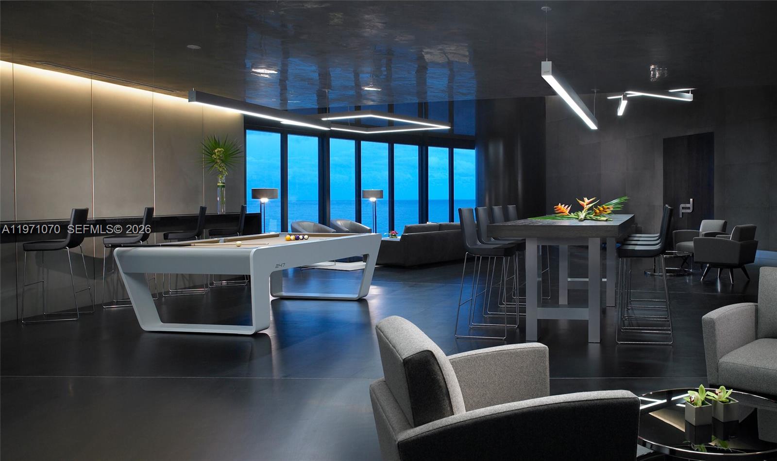 18555 COLLINS AVENUE COND - Residential