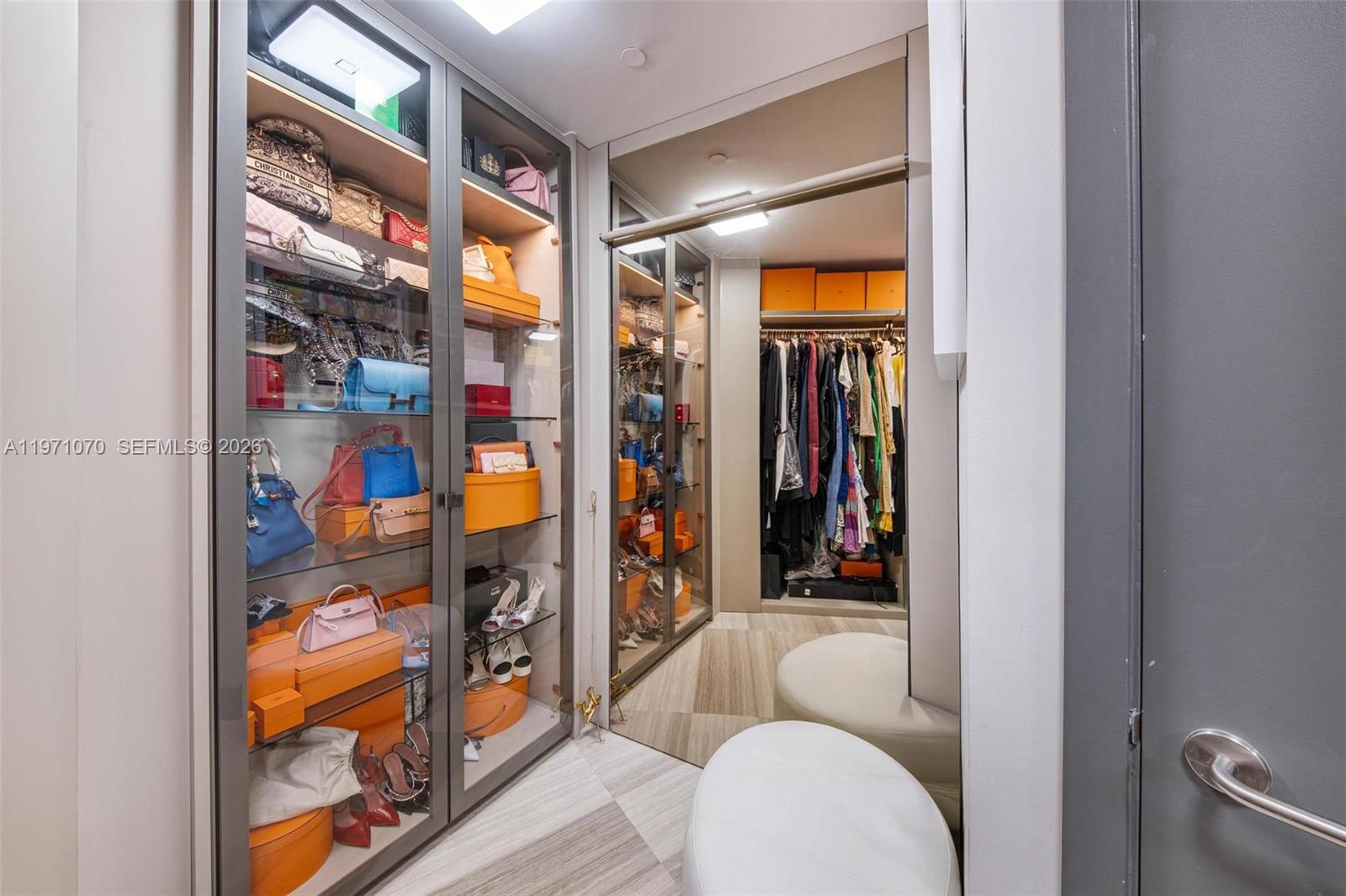 18555 COLLINS AVENUE COND - Residential