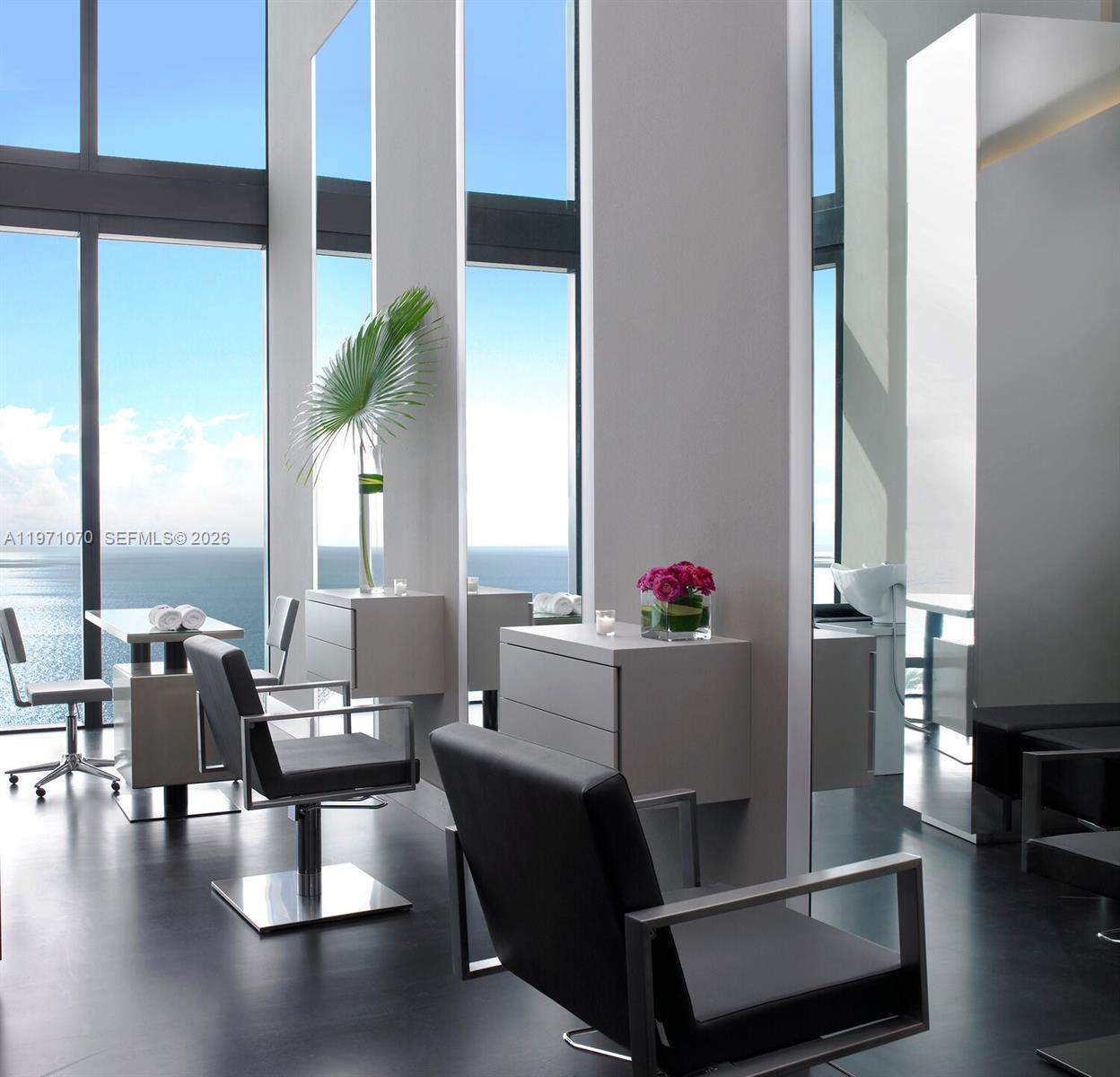 18555 COLLINS AVENUE COND - Residential