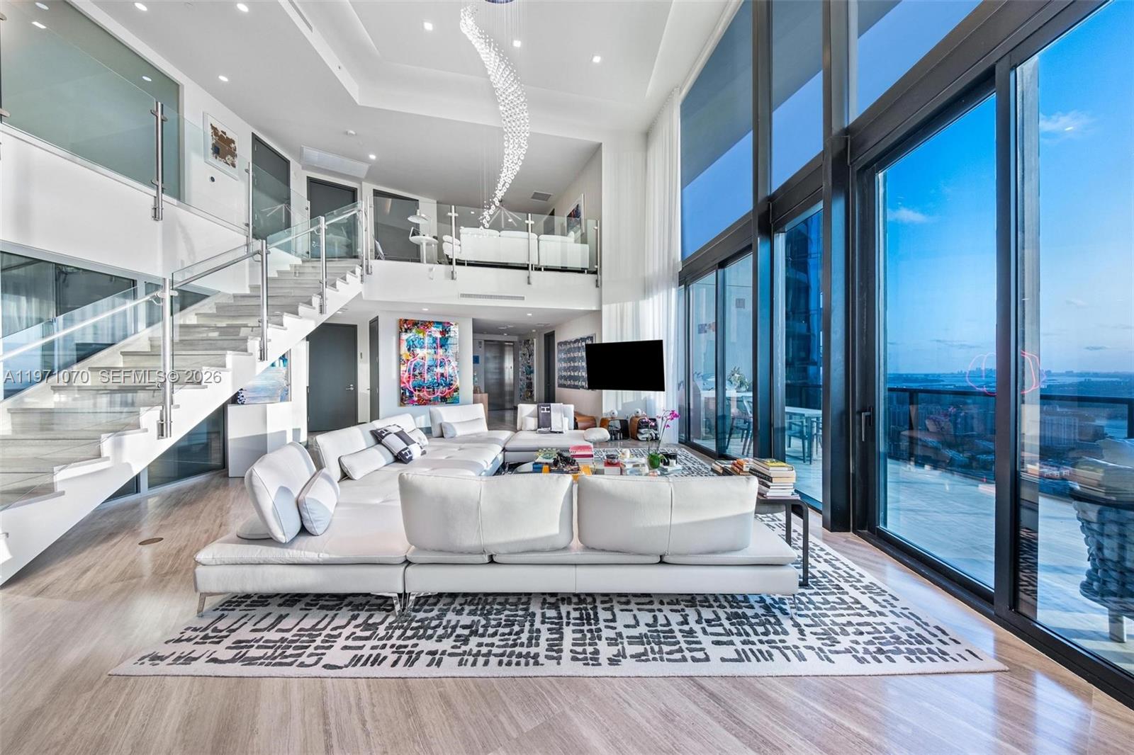 18555 COLLINS AVENUE COND - Residential