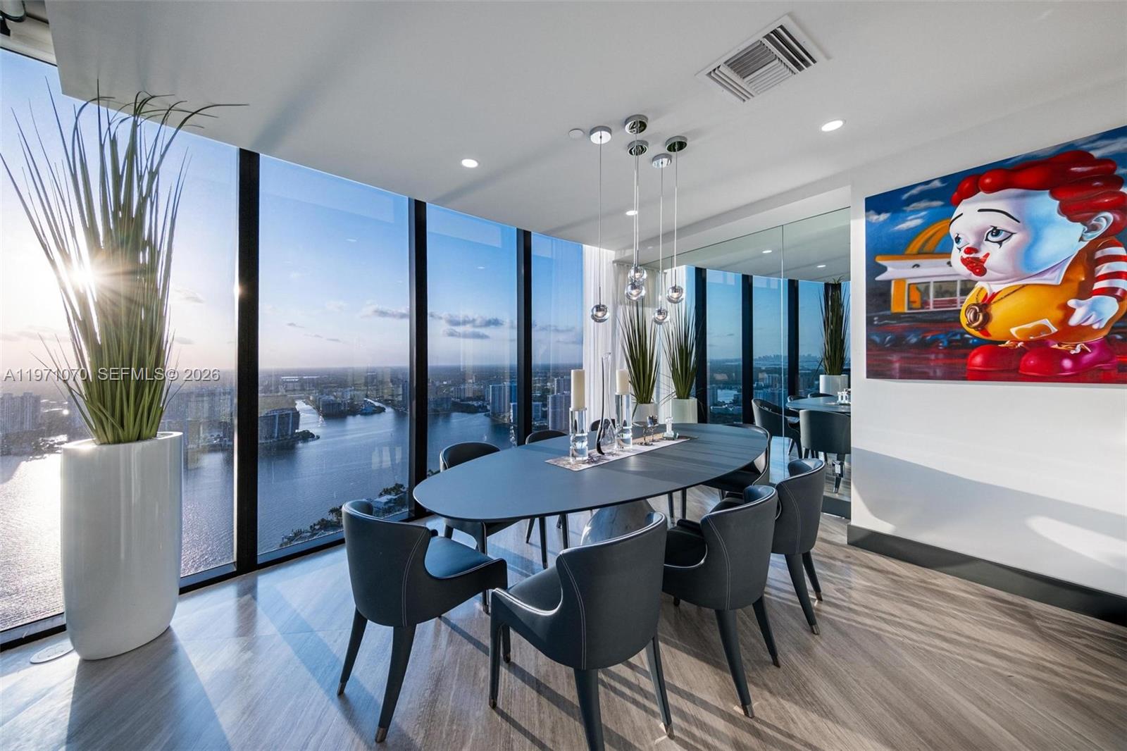 18555 Collins Ave 5003