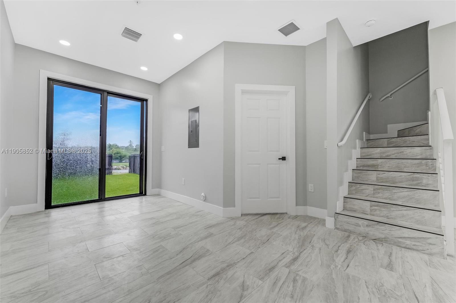 LITTLE RIVER FARMS - Residential Income