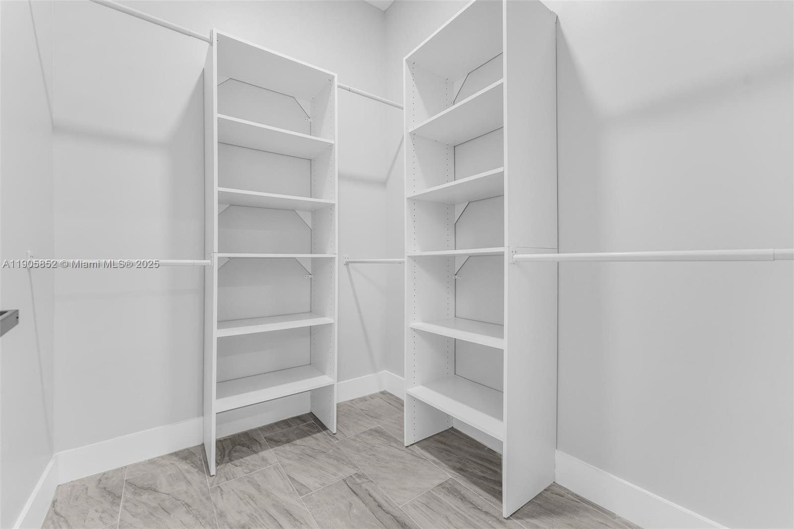 LITTLE RIVER FARMS - Residential Income