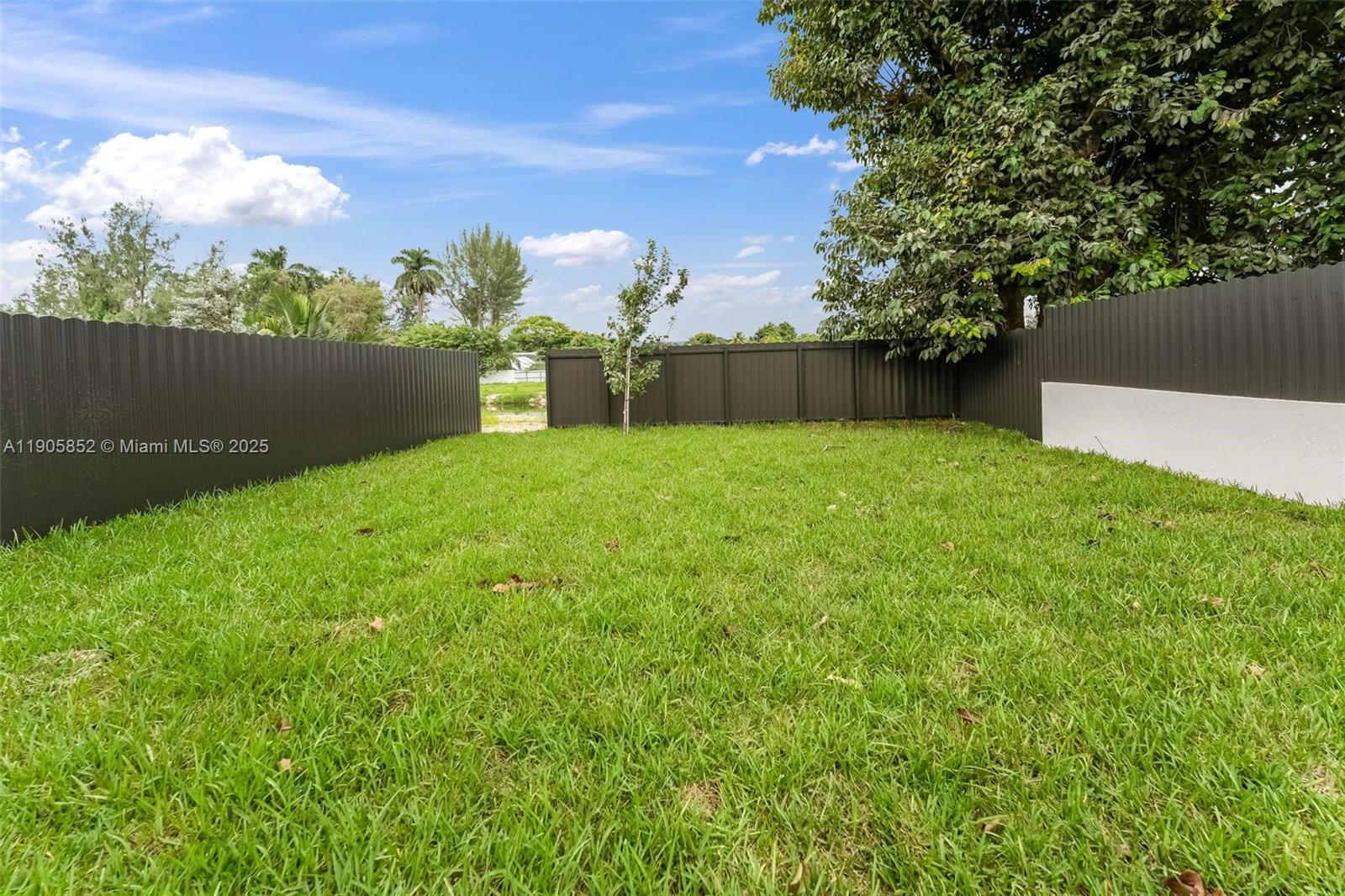 LITTLE RIVER FARMS - Residential Income