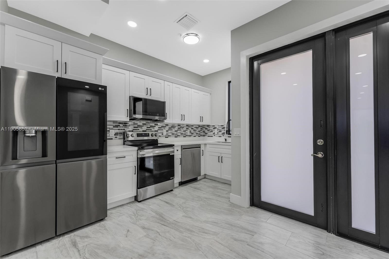 LITTLE RIVER FARMS - Residential Income