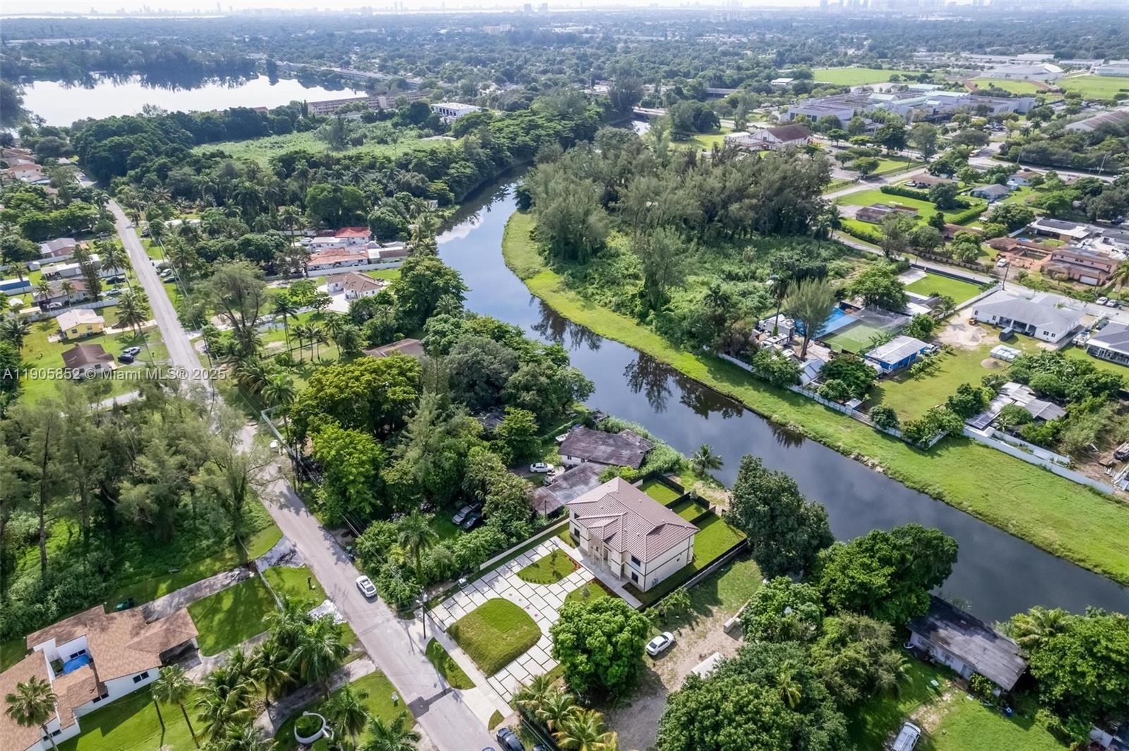 LITTLE RIVER FARMS - Residential Income