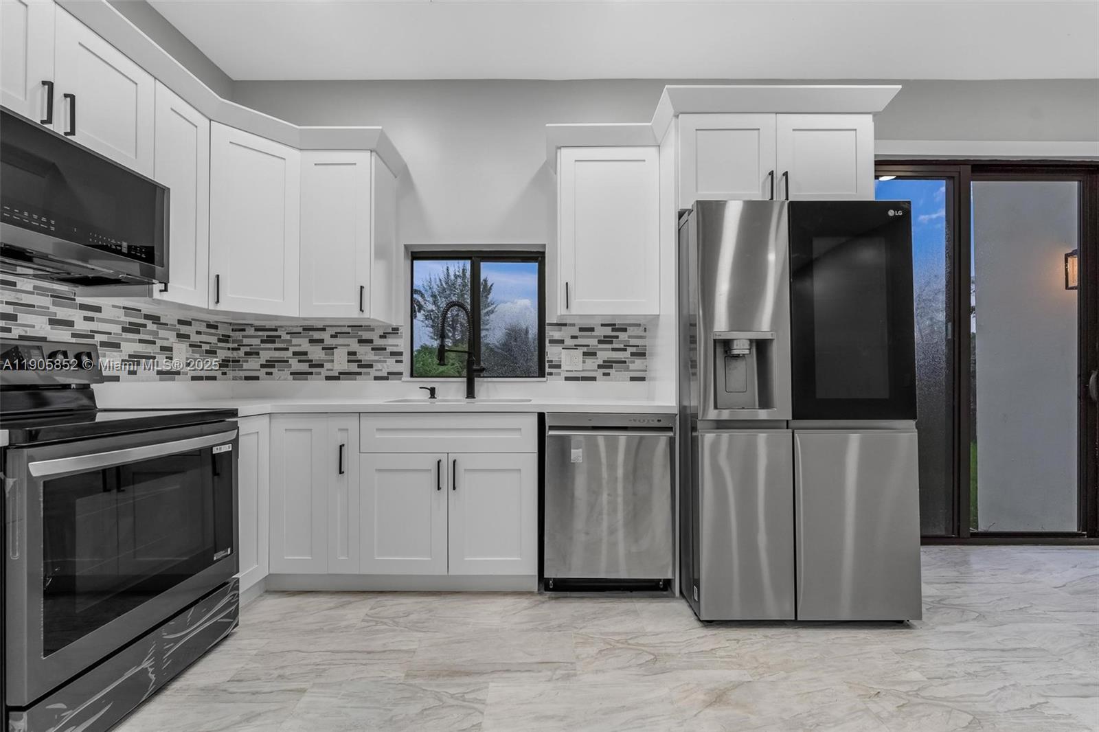 LITTLE RIVER FARMS - Residential Income