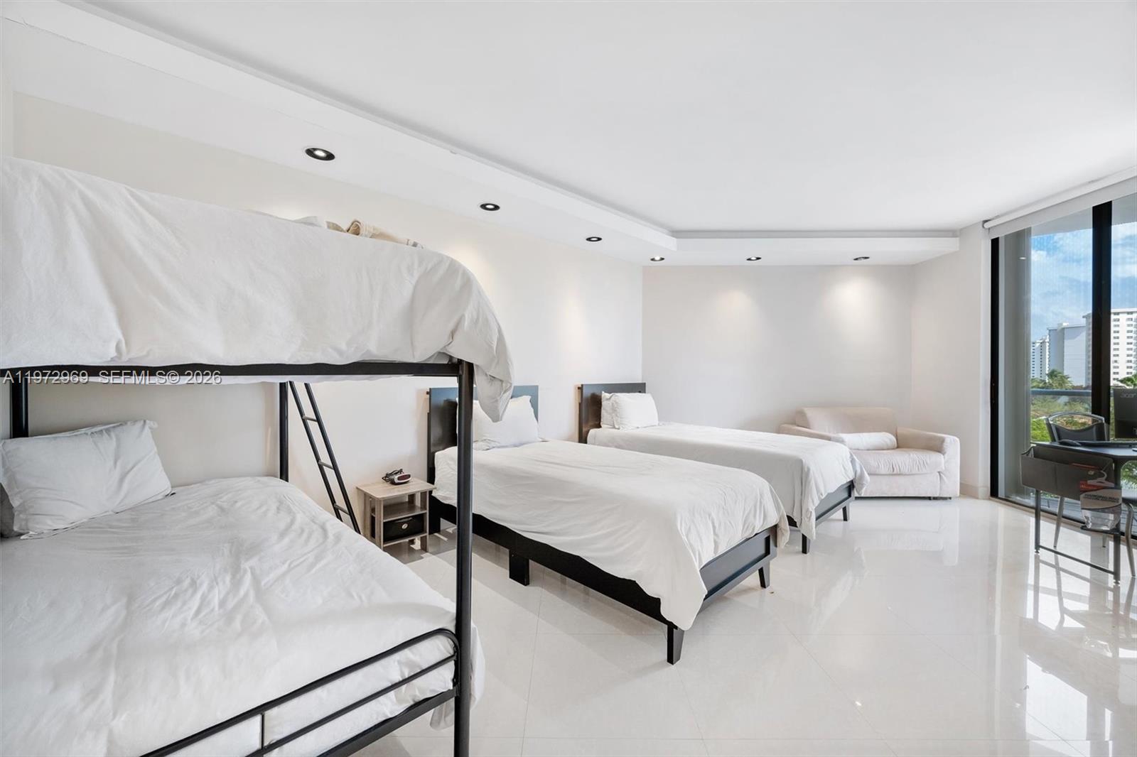 MARINA TOWER CONDO - Residential