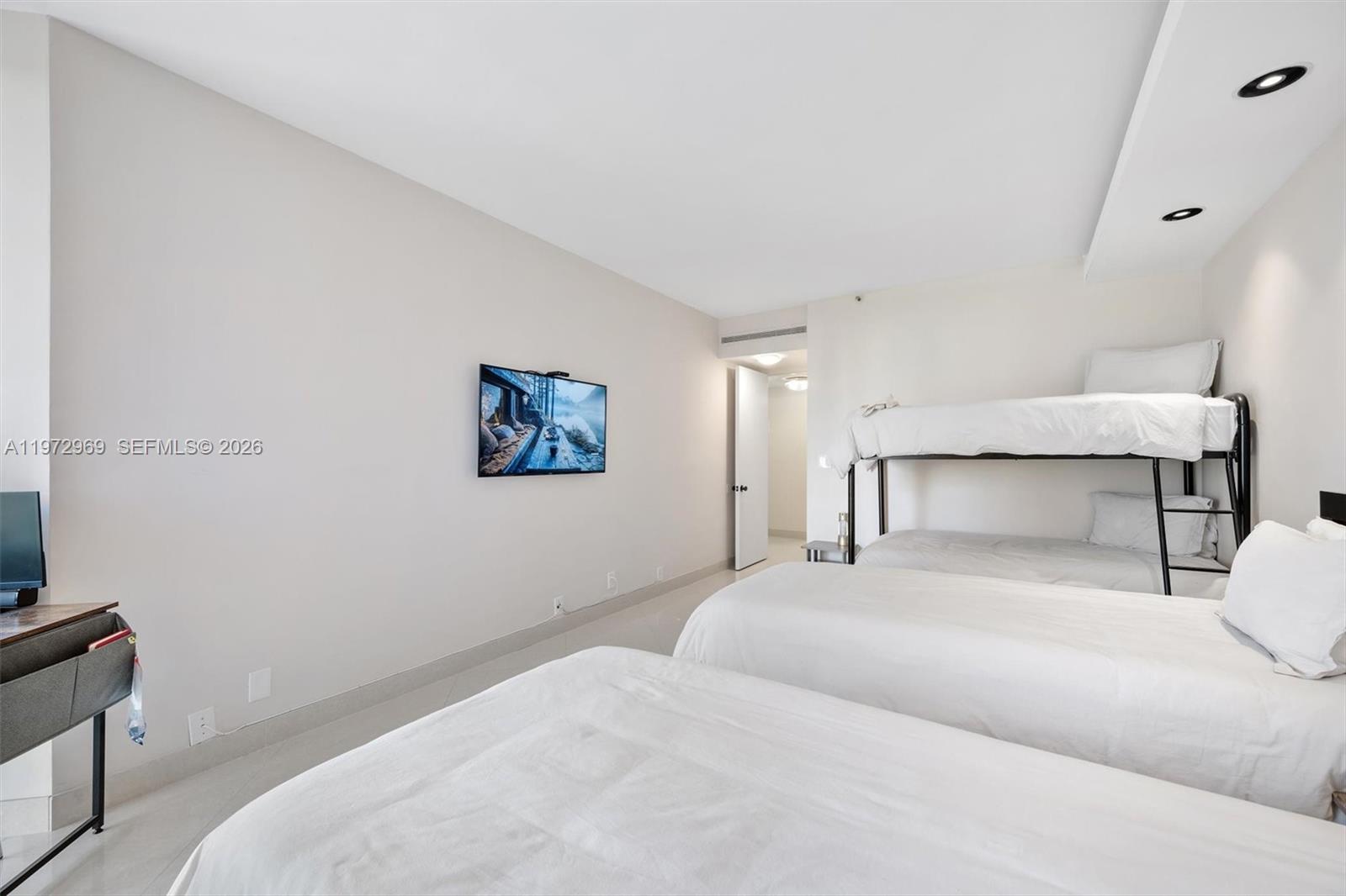 MARINA TOWER CONDO - Residential