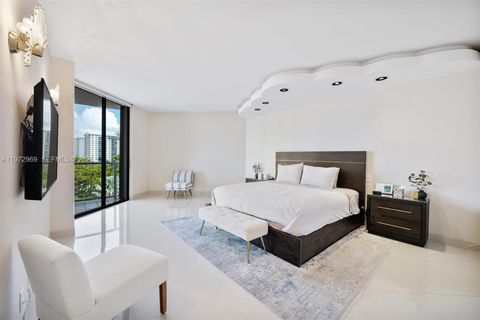 Tiny photo for 19500 Turnberry Way #5F, Aventura, FL 33180 (MLS # A11972969)