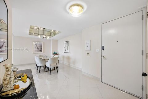 Tiny photo for 19500 Turnberry Way #5F, Aventura, FL 33180 (MLS # A11972969)