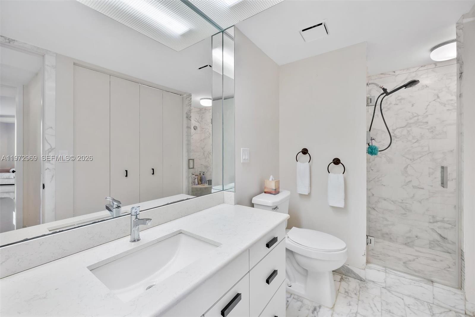 MARINA TOWER CONDO - Residential