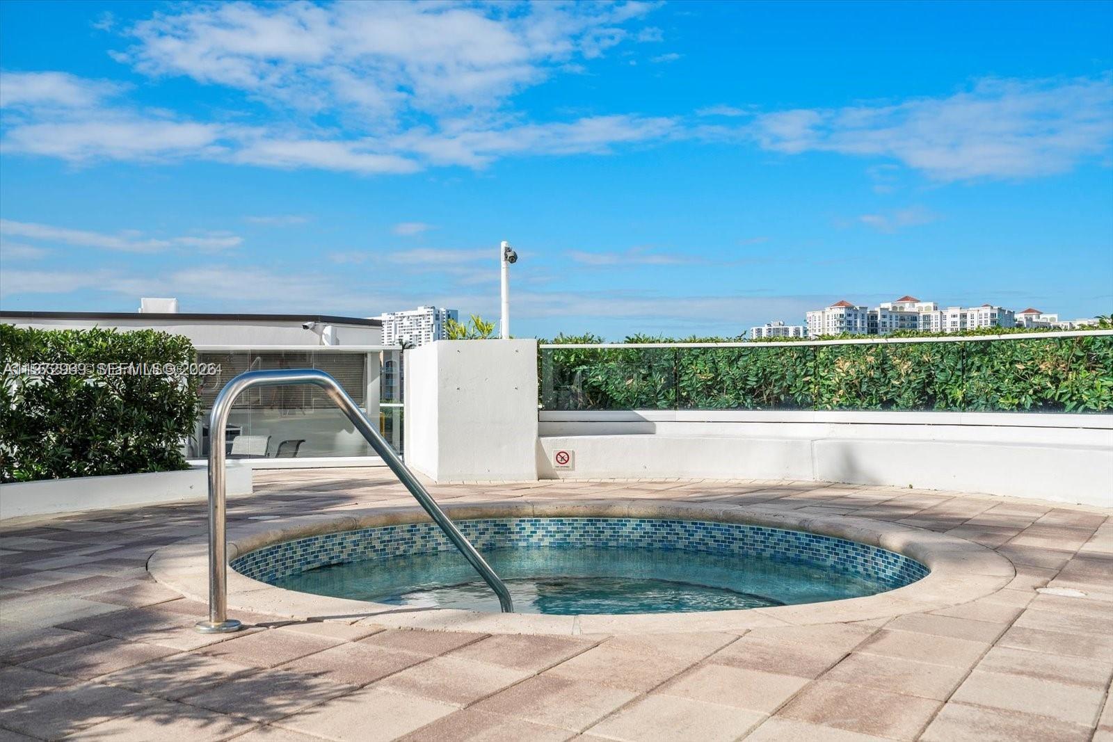 MARINA TOWER CONDO - Residential