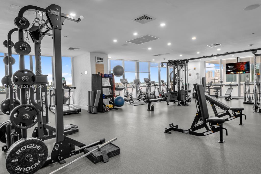 MARQUIS CONDO - Residential