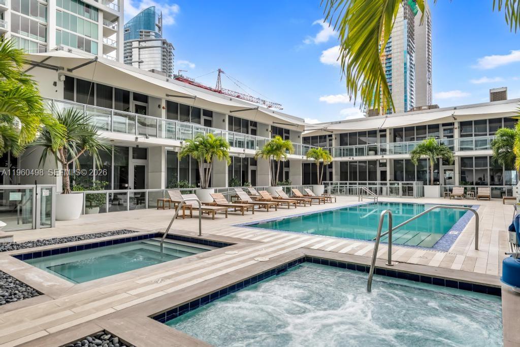 MARQUIS CONDO - Residential