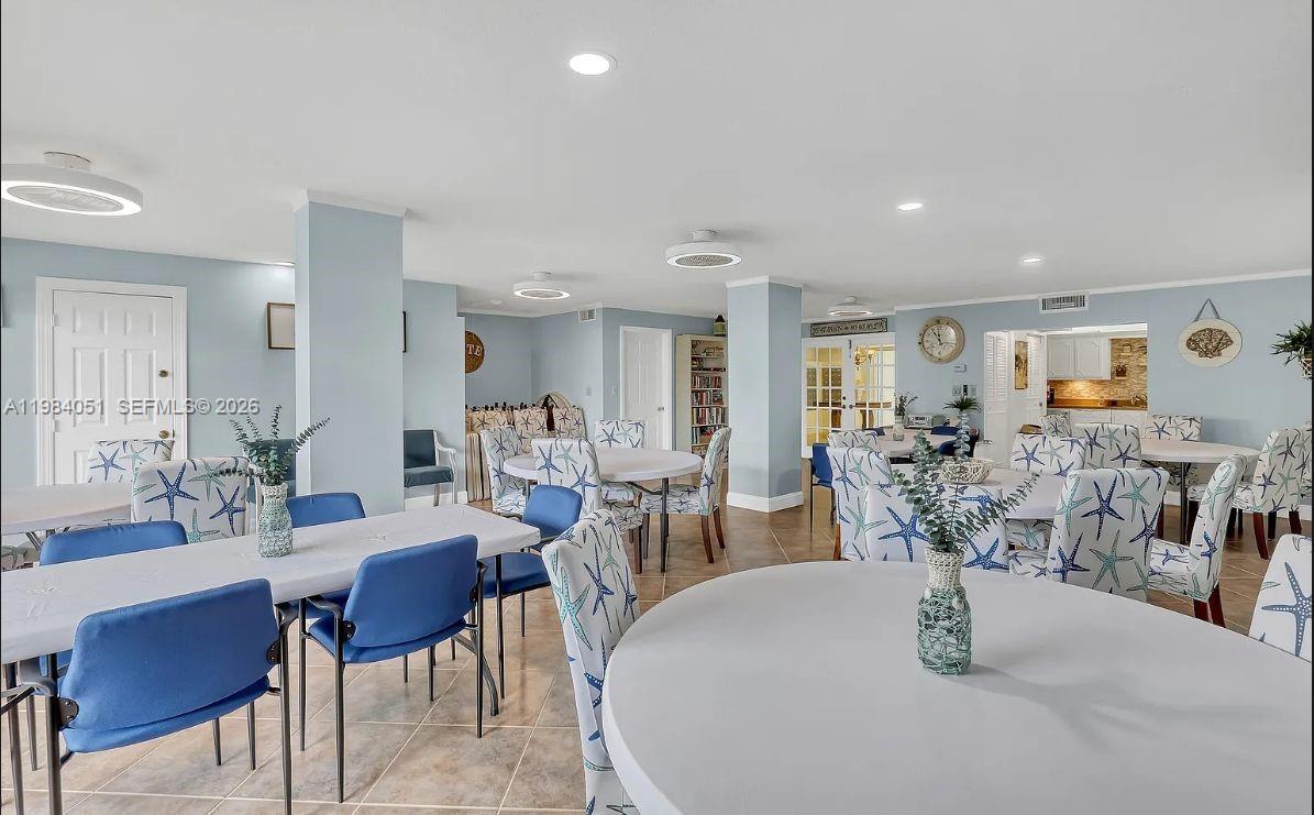 LAKE HARBOUR TOWERS CONDO - Residential