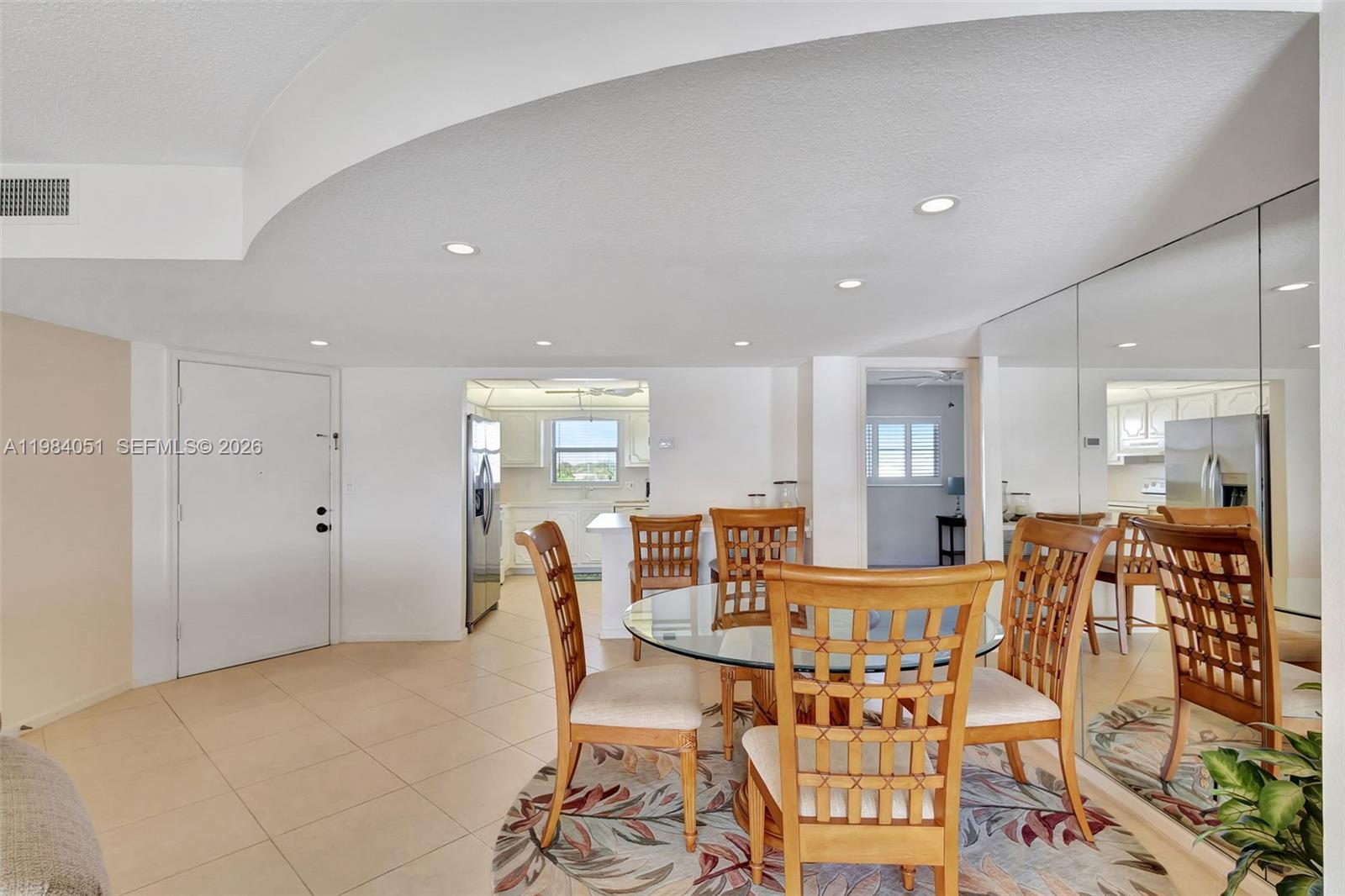 LAKE HARBOUR TOWERS CONDO - Residential