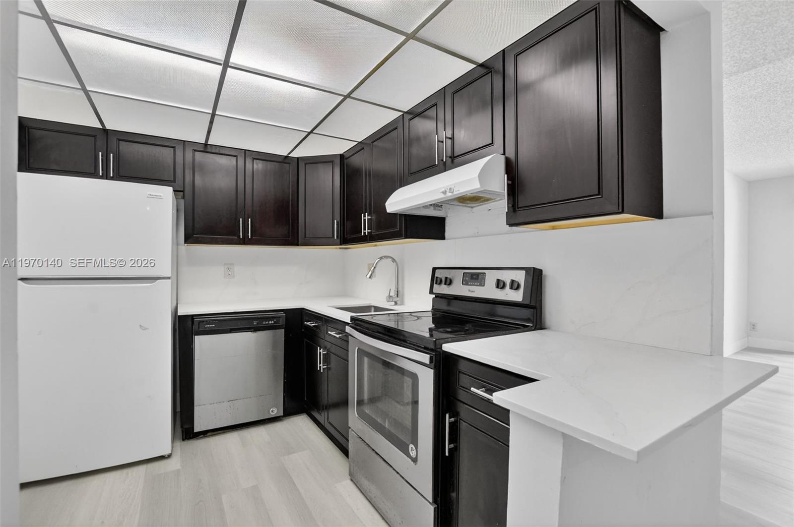 CASA DEL RIO CONDO - Residential