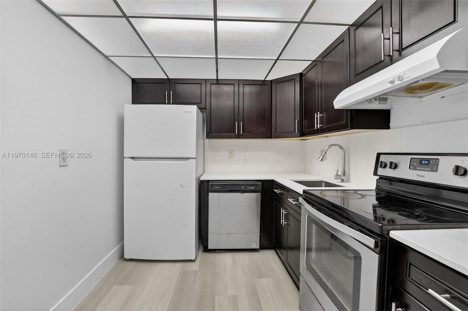 CASA DEL RIO CONDO - Residential