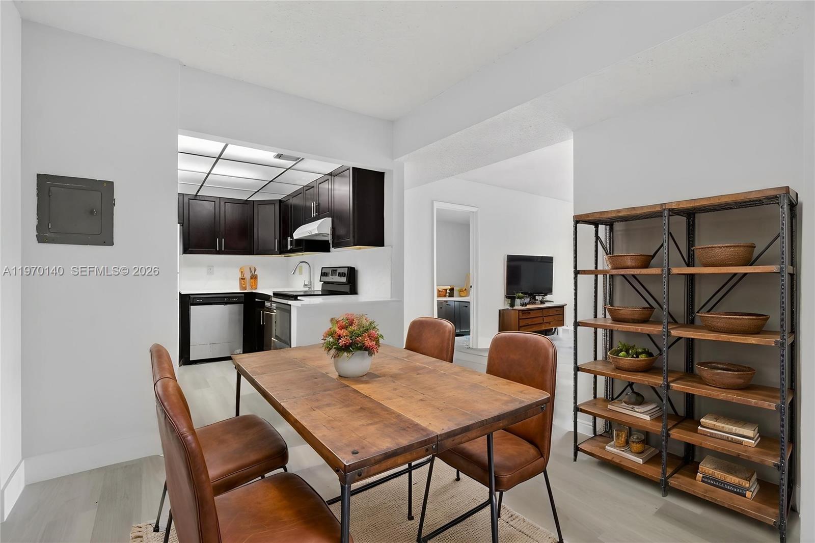 CASA DEL RIO CONDO - Residential