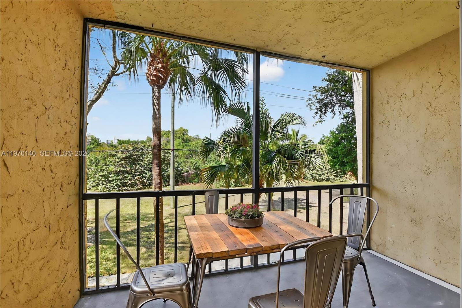 CASA DEL RIO CONDO - Residential