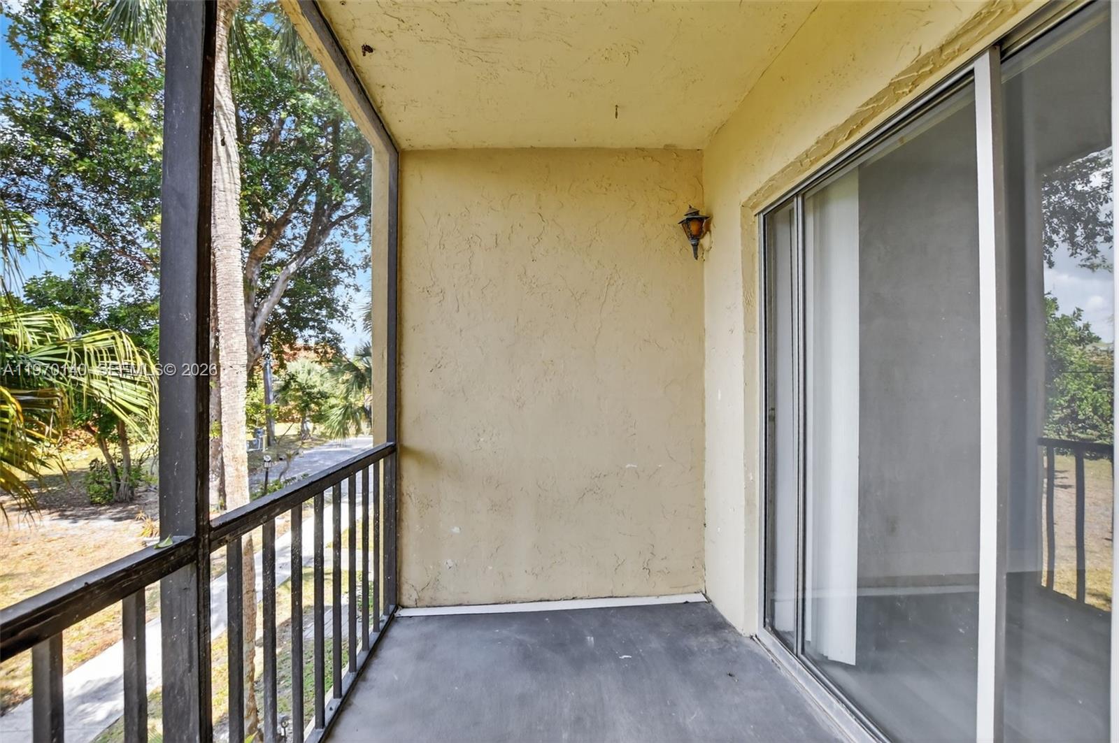 CASA DEL RIO CONDO - Residential