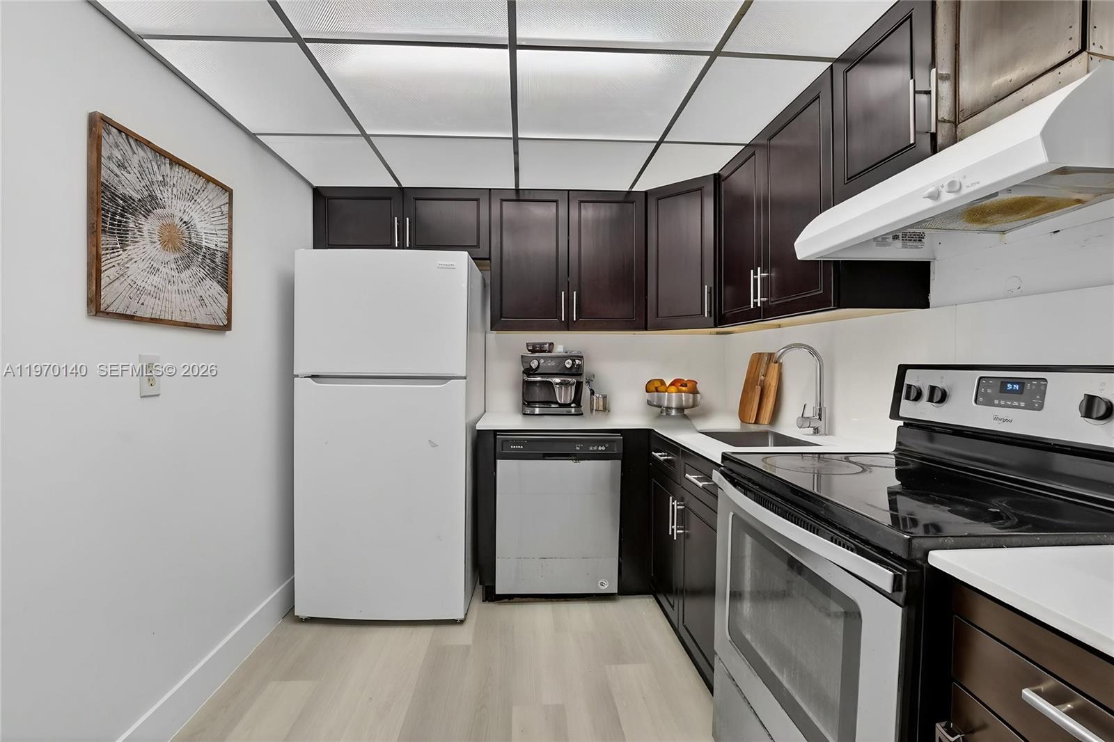 CASA DEL RIO CONDO - Residential