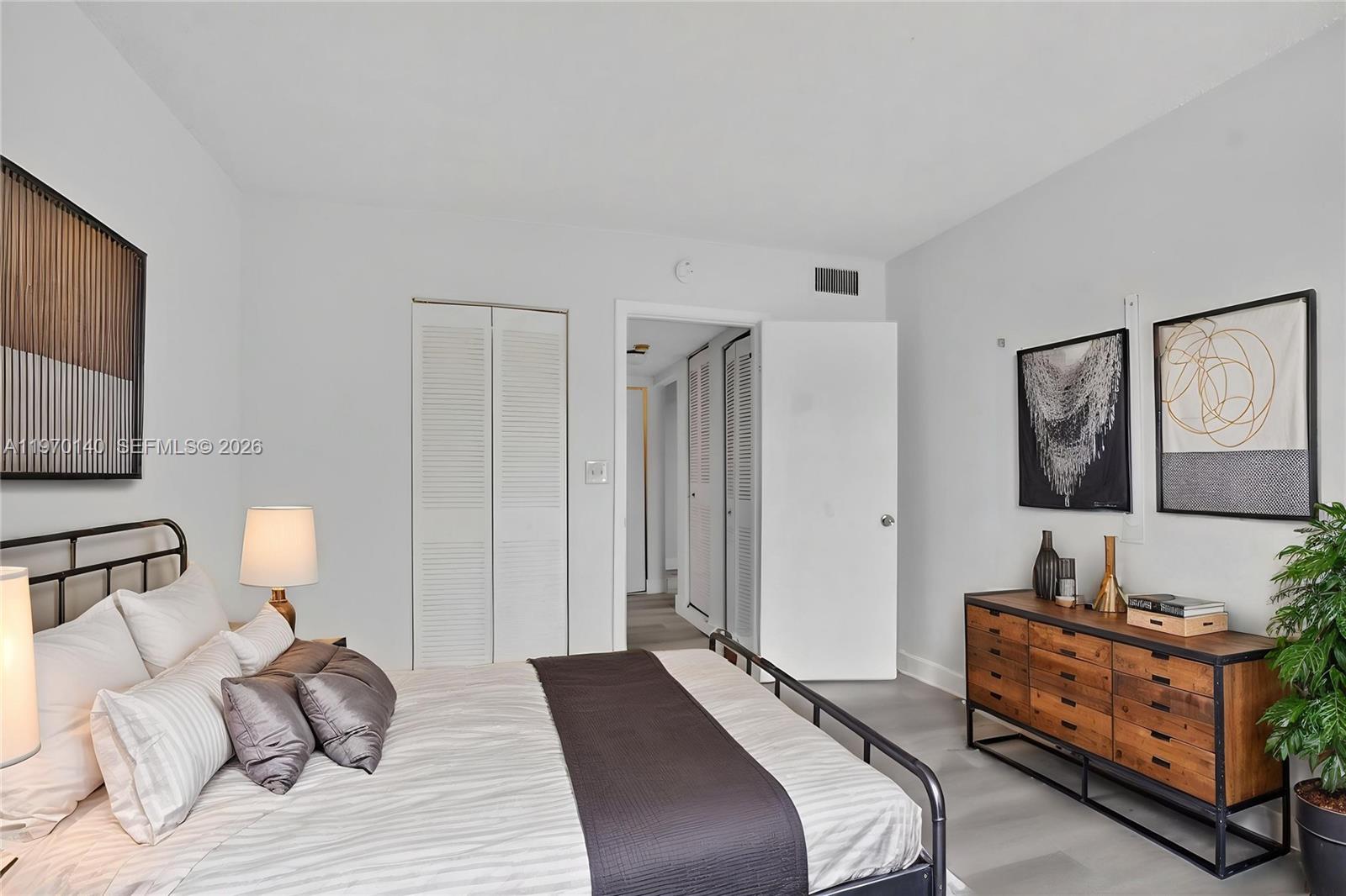 CASA DEL RIO CONDO - Residential