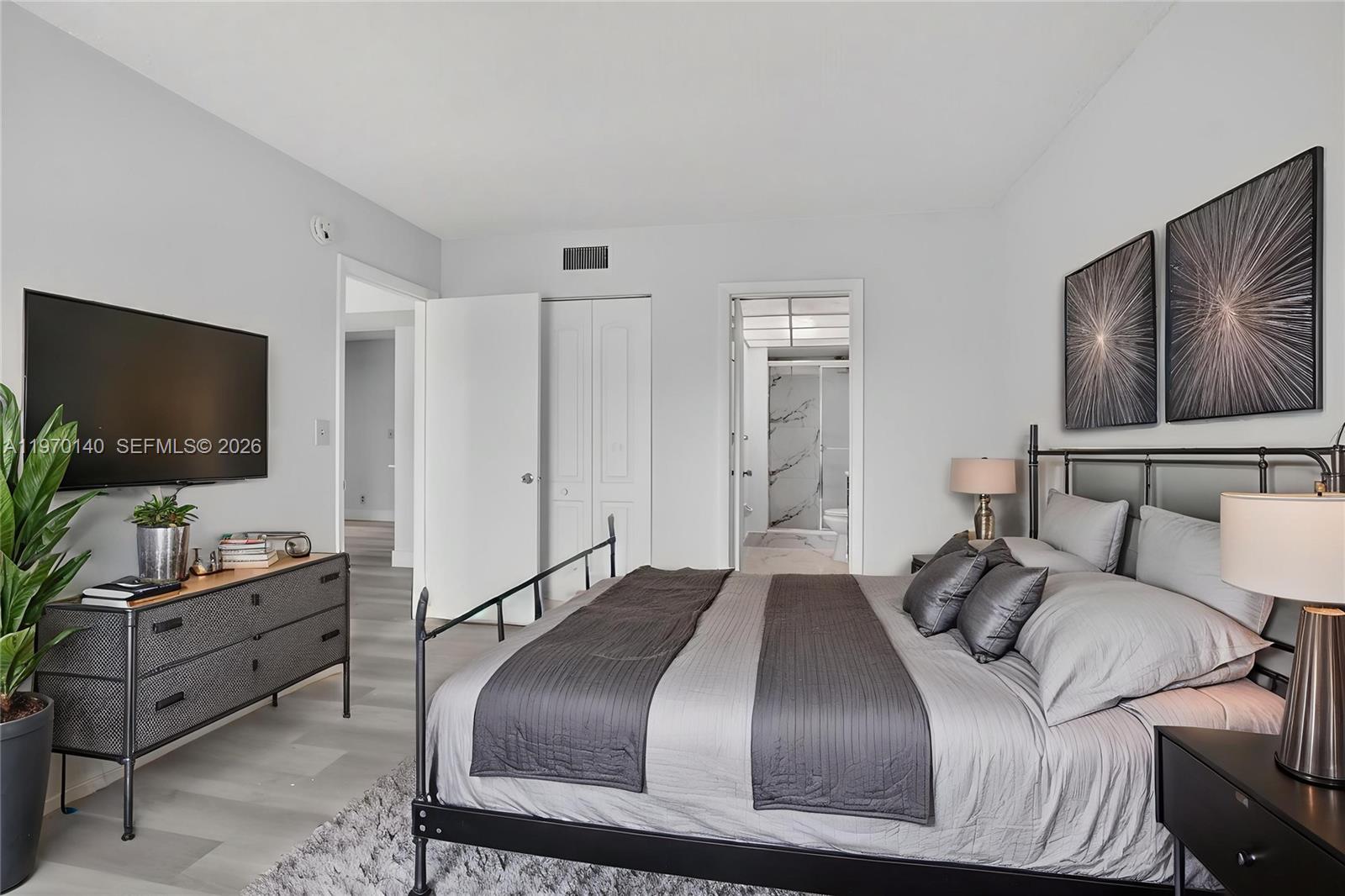 CASA DEL RIO CONDO - Residential