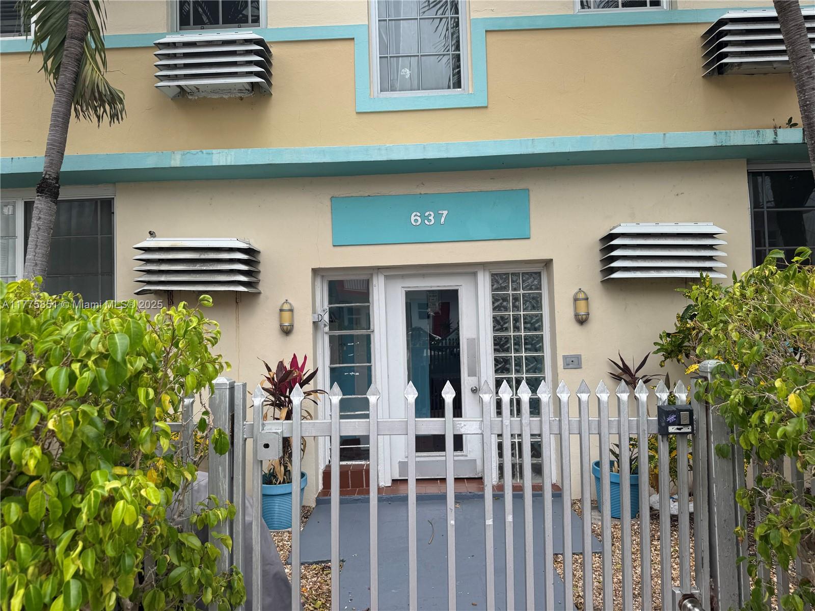Rental Property at 637 12th St 6, Miami Beach, Miami-Dade County, Florida - Bedrooms: 1 
Bathrooms: 1  - $1,800 MO.