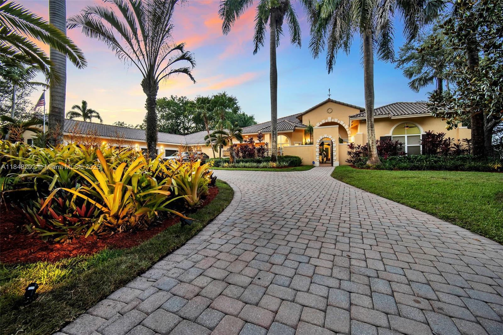 14211 Sunset Ln
